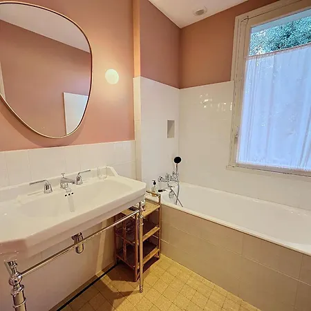 Holiday home Maison D'exception A 80m De La Avec Acces Direct, Proche Commerces, Terrasse, Bbq, Wifi Inclus - Fr-1-361-375